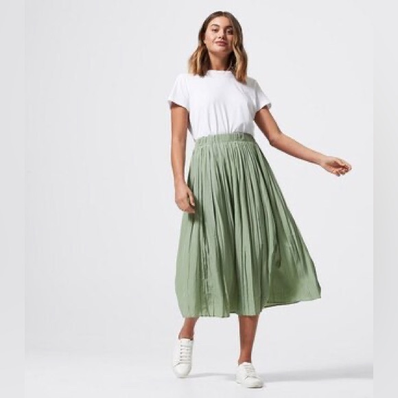 a new day Dresses & Skirts - ❌SOLD❌ NWT -  Pull On Midi Skirt - BLUE